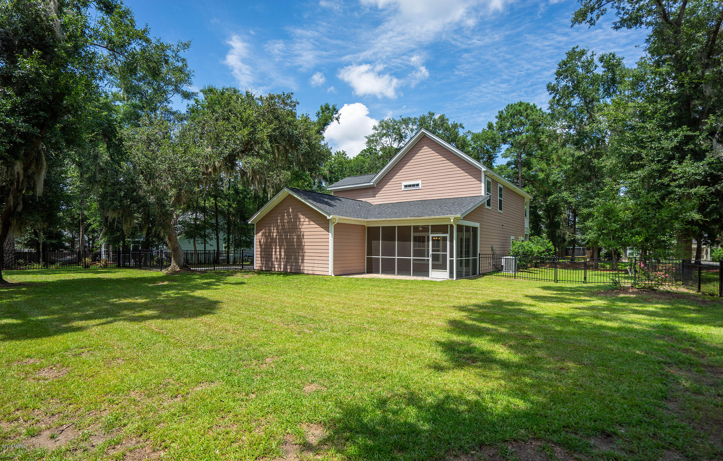 13 Osprey Road Beaufort, SC 29907 - Photo 34 of 40 DSC09069-1