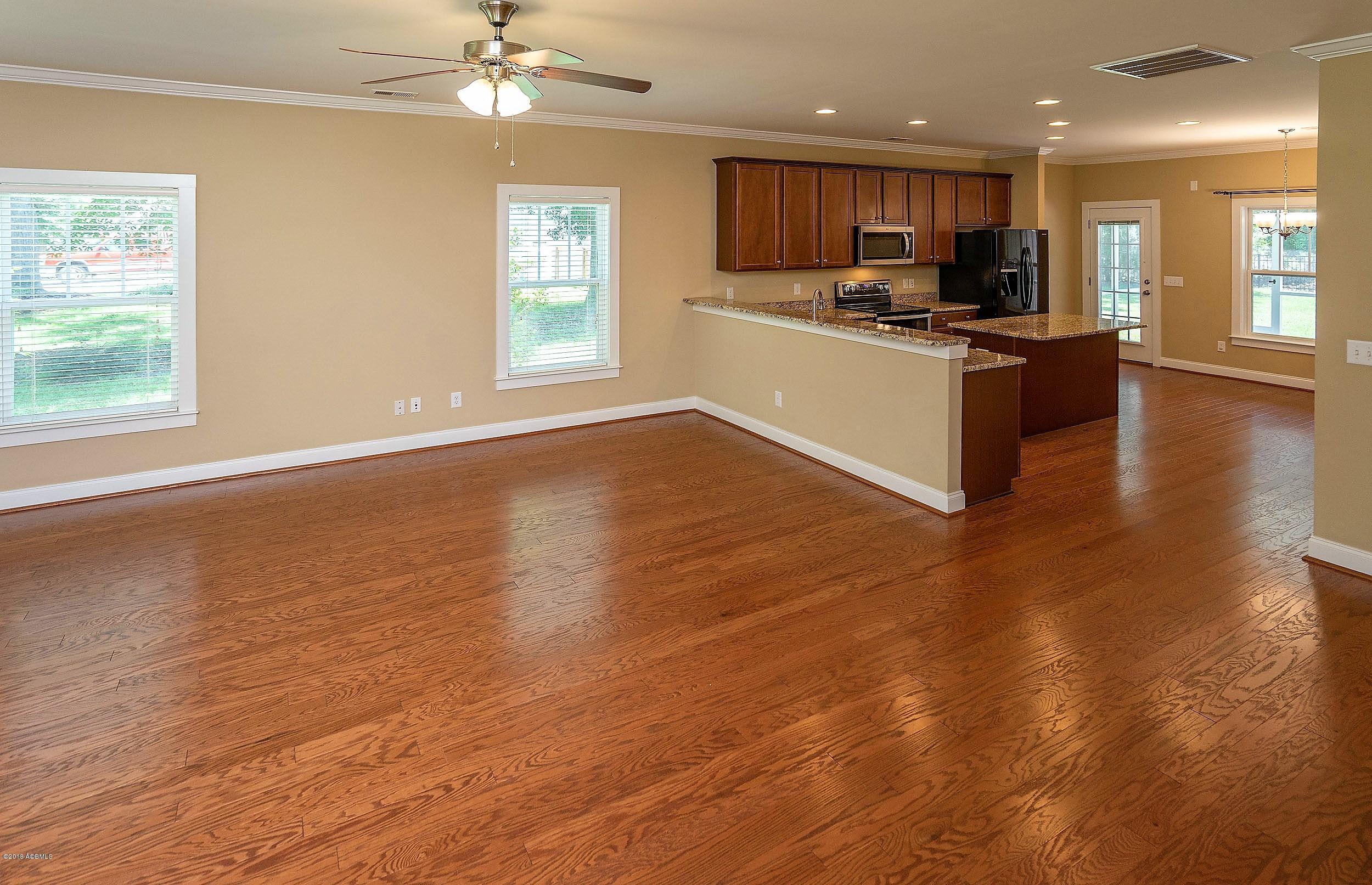13 Osprey Road Beaufort, SC 29907 - Photo 6 of 40 DSC09036-1