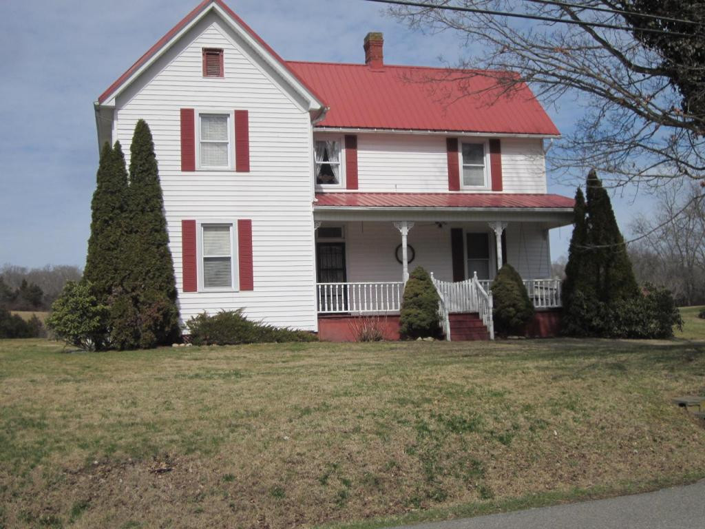 18377 Cleveland Road Abingdon, VA 24211 - Photo 1 of 11 Photo 1