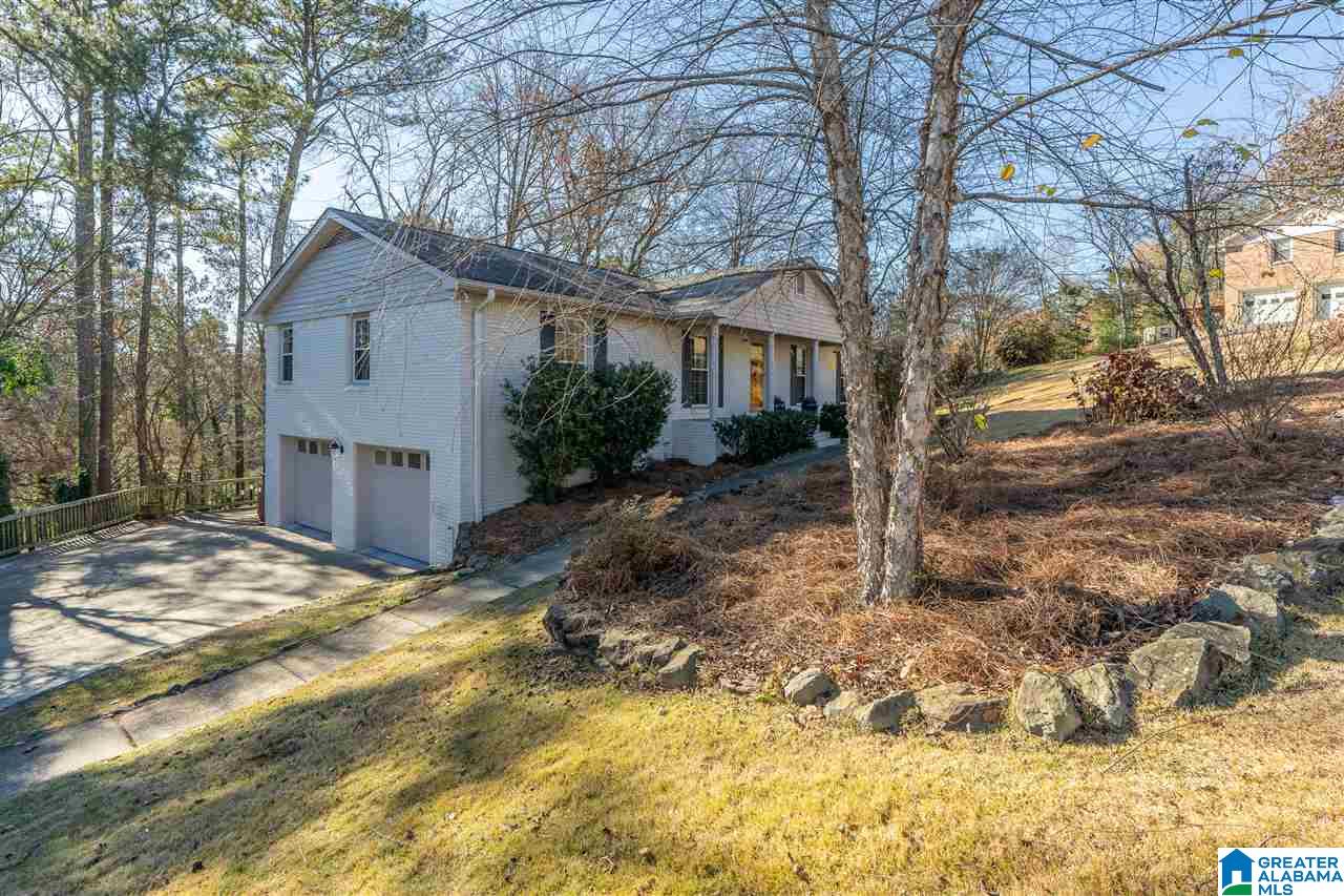5829 Southhall Road Birmingham, AL 35213 - Photo 2 of 31