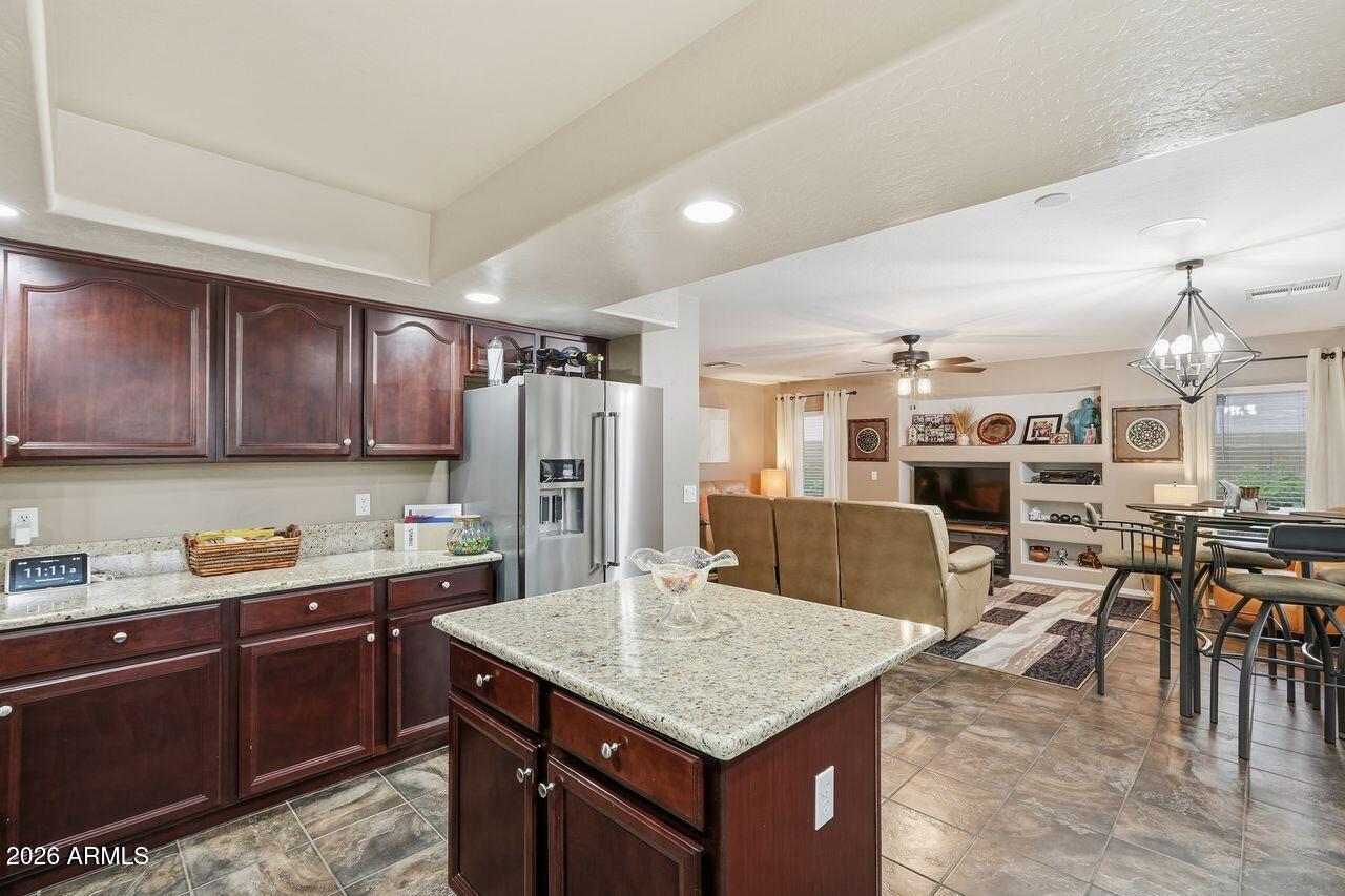 15638 West Redfield Road Surprise, AZ 85379 - Photo 15 of 38 025_ListerPros