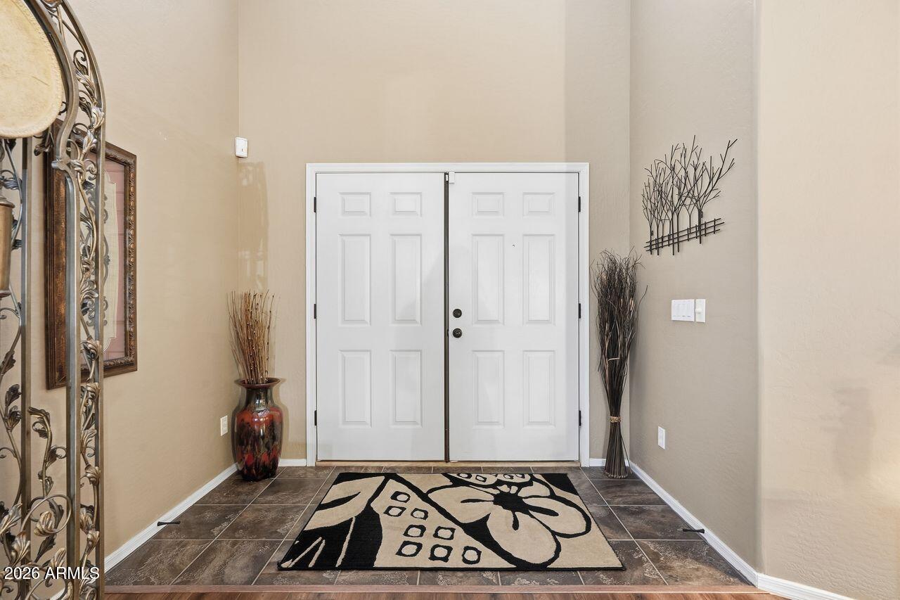 15638 West Redfield Road Surprise, AZ 85379 - Photo 4 of 38 014_ListerPros