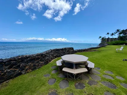 $329,000 | 3785 Lower Honoapiilani Road, Unit 401, Lahaina, HI 96761