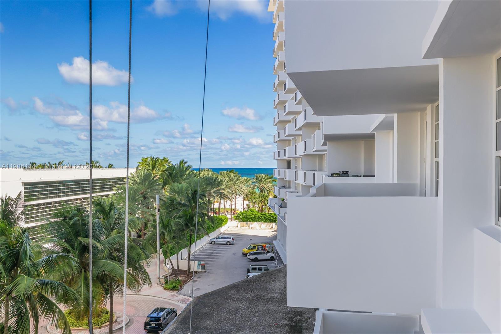 100 Lincoln Road, Unit 502 Miami Beach, FL 33139 - Photo 23 of 42 a room with window