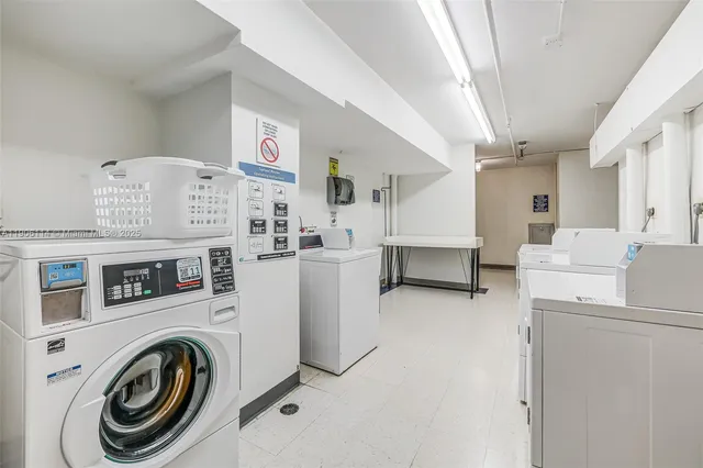 a view of kitchen and washer and dryer