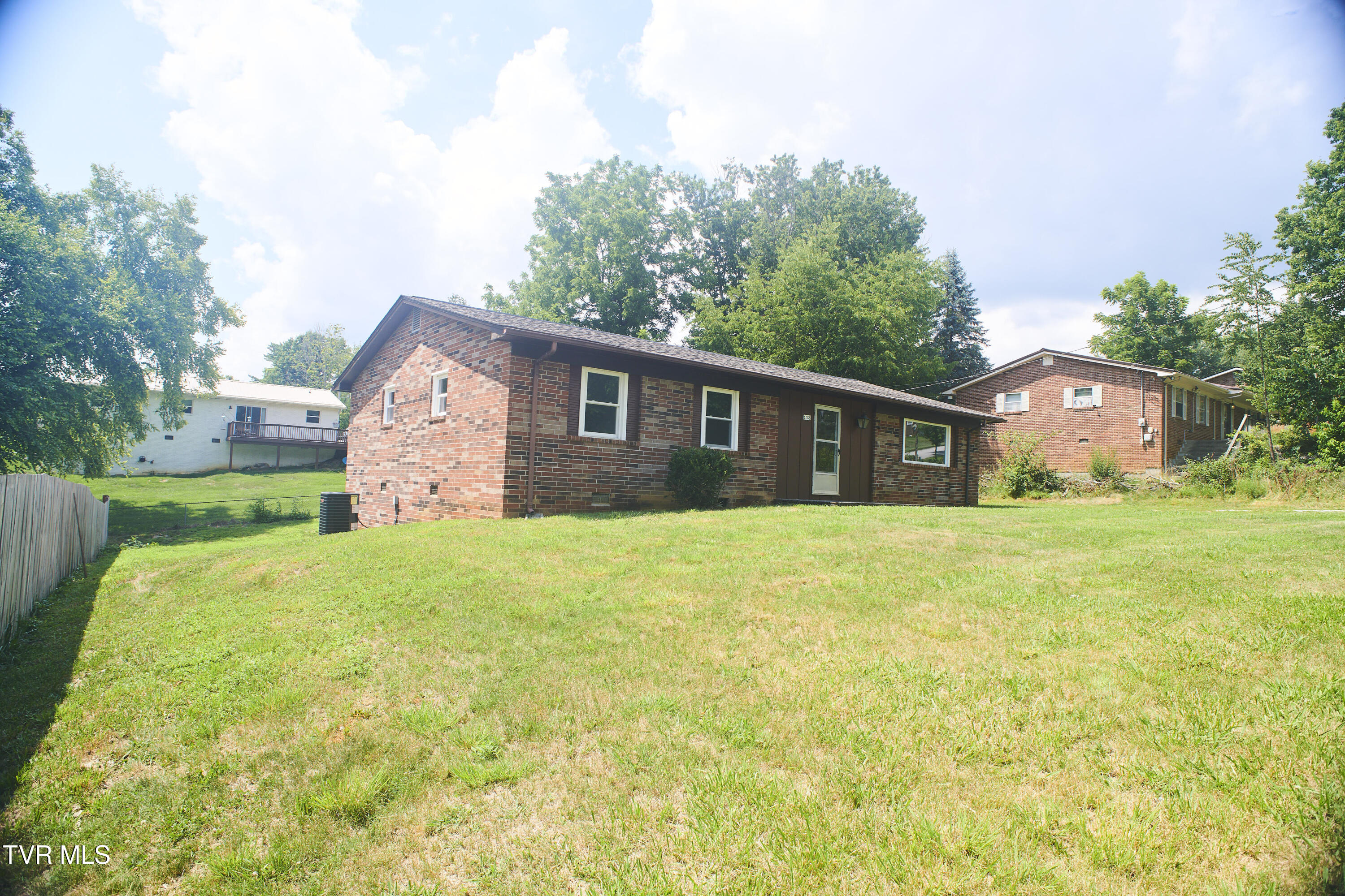 113 Midway Street Gray, TN 37615 - Photo 2 of 24 shelly 25