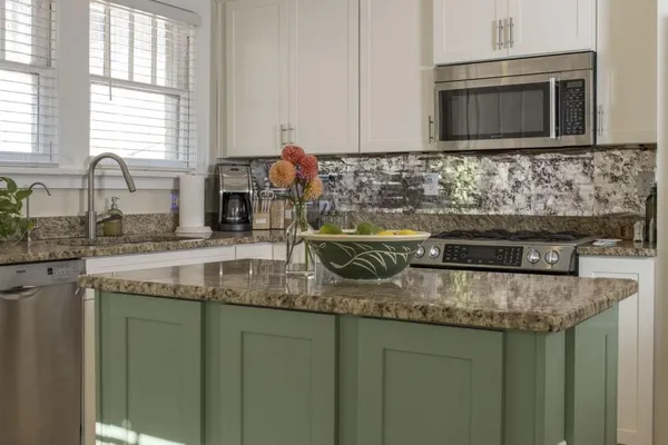 $5,499 | 801 Durant Place Northeast, Atlanta, GA 30308