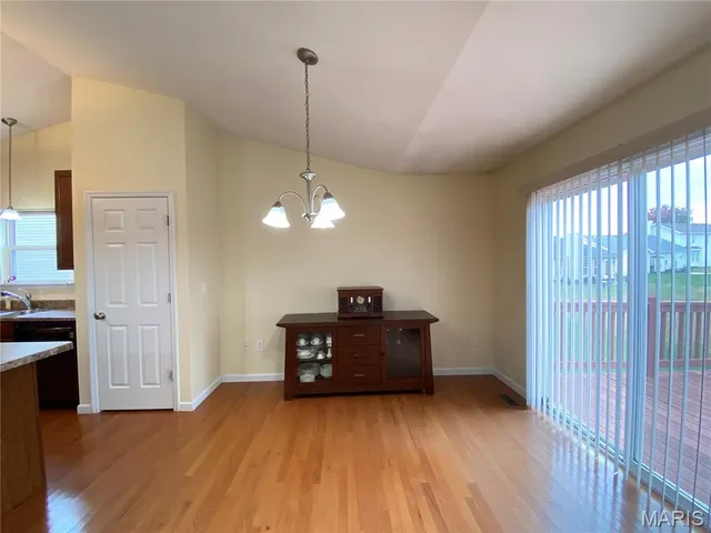 $340,000 | 809 Saybrook Falls Drive, Fairview Heights, IL 62208