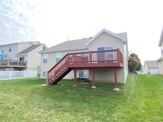 $340,000 | 809 Saybrook Falls Drive, Fairview Heights, IL 62208