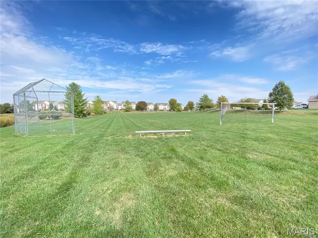 $340,000 | 809 Saybrook Falls Drive, Fairview Heights, IL 62208