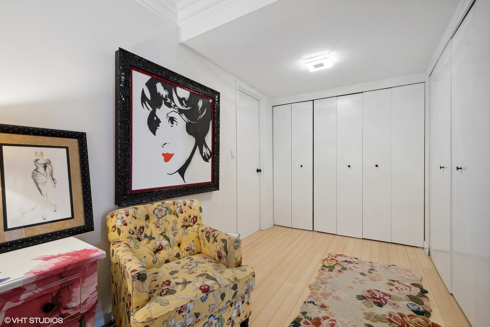 40 East Delaware Place, Unit 1003 Chicago, IL 60611 - Photo 16 of 22 a view of a hallway with a bedroom