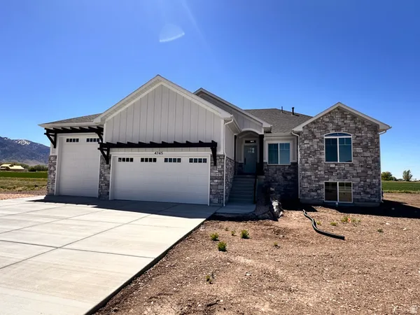 $624,900 | 4745 West 9370th Street North, Tremonton, UT 84337