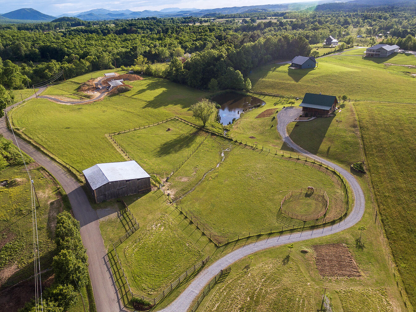 1230 Walters Road Greeneville, TN 37743 - Photo 5 of 30 03