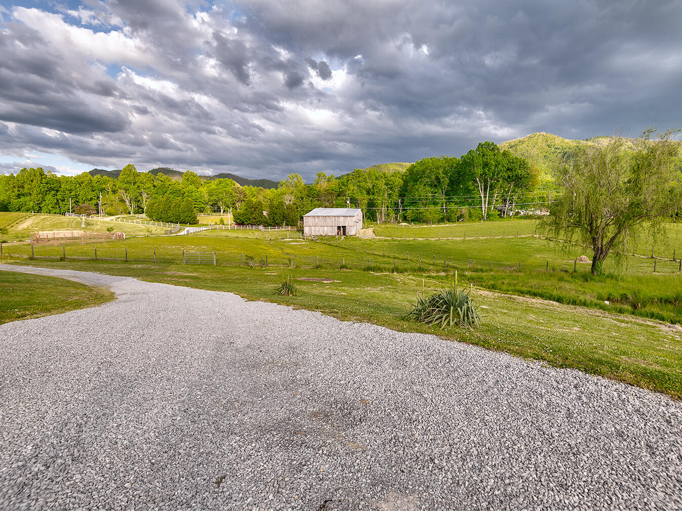 1230 Walters Road Greeneville, TN 37743 - Photo 10 of 30 09