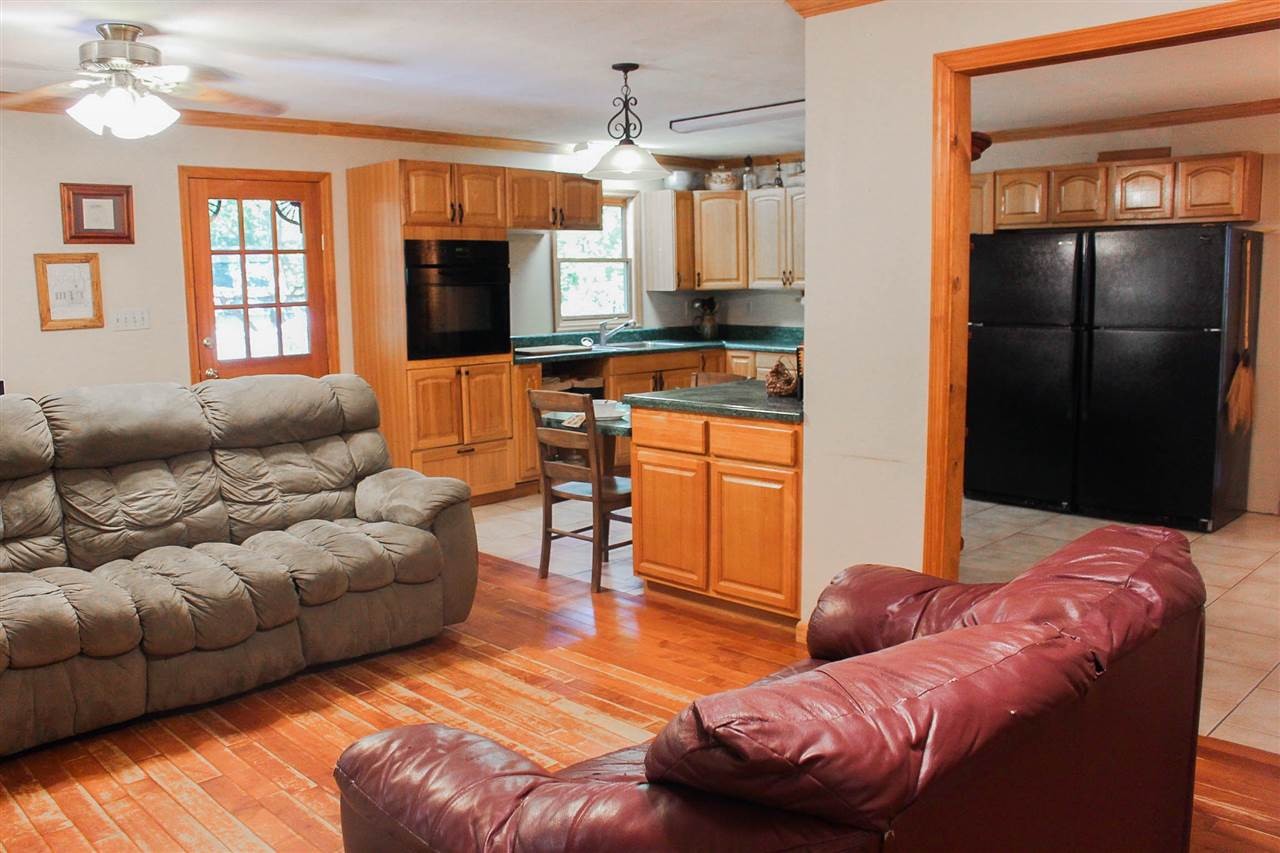 183 Parker Road Benton, TN 37307 - Photo 6 of 47 Gallery Image 6