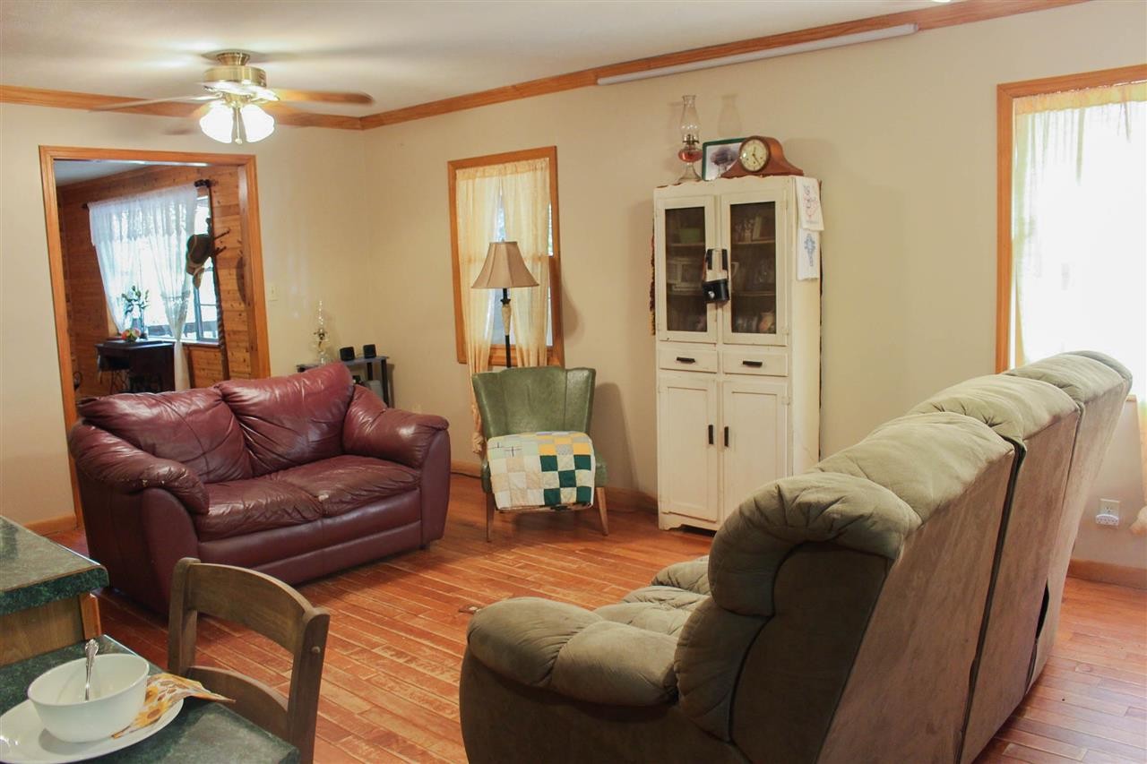 183 Parker Road Benton, TN 37307 - Photo 7 of 47 Gallery Image 7