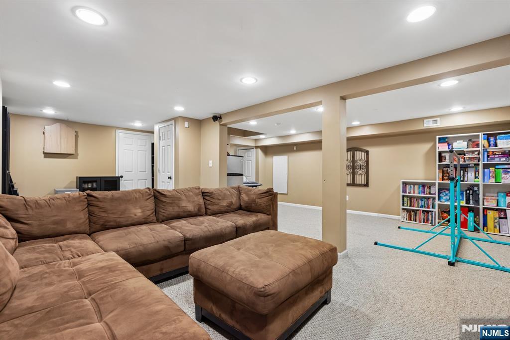 74 Overhill Road Belleville, NJ 07109 - Photo 35 of 40 Gallery Image 35