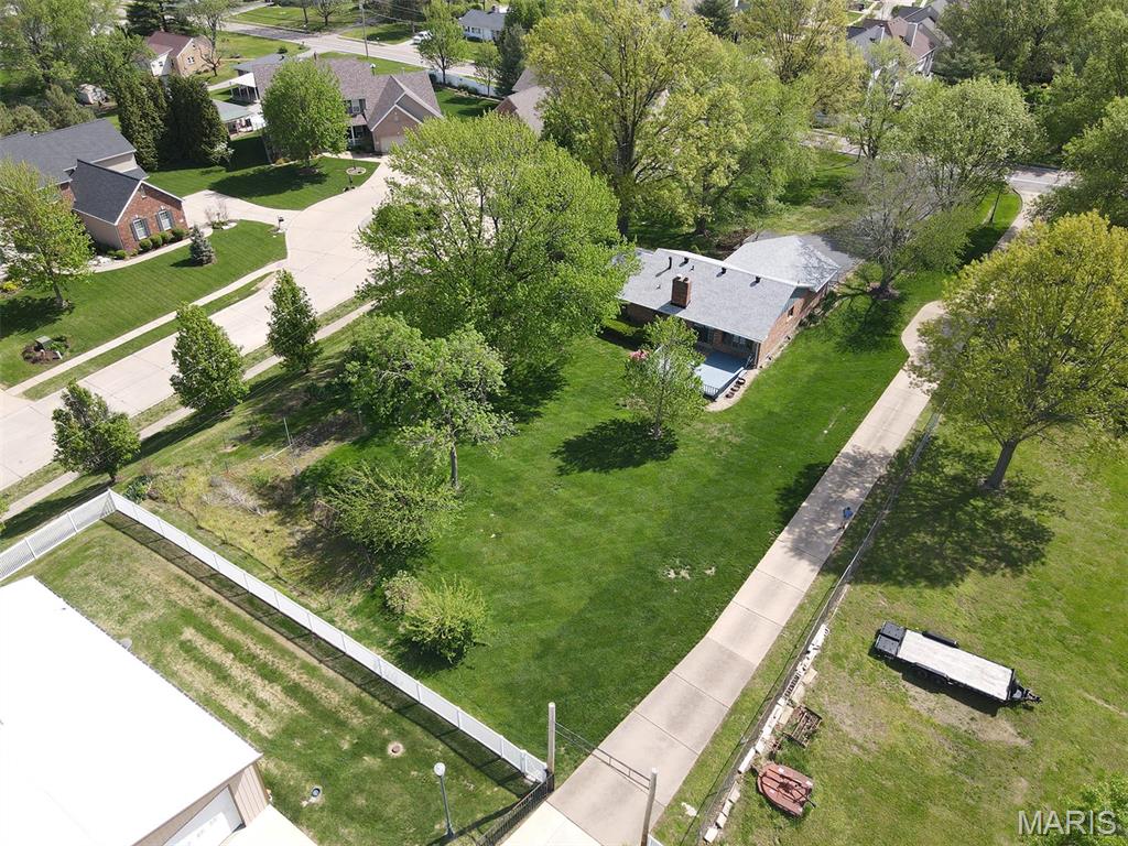 6515 Christopher Drive St. Louis, MO 63129 - Photo 11 of 61