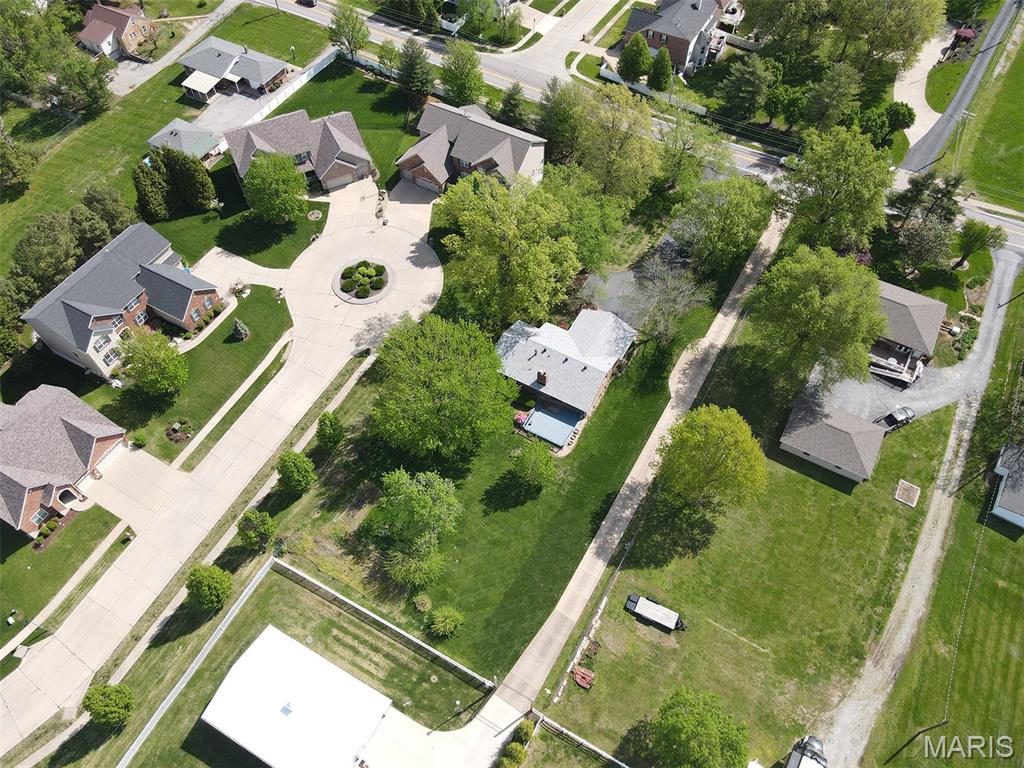 6515 Christopher Drive St. Louis, MO 63129 - Photo 12 of 61