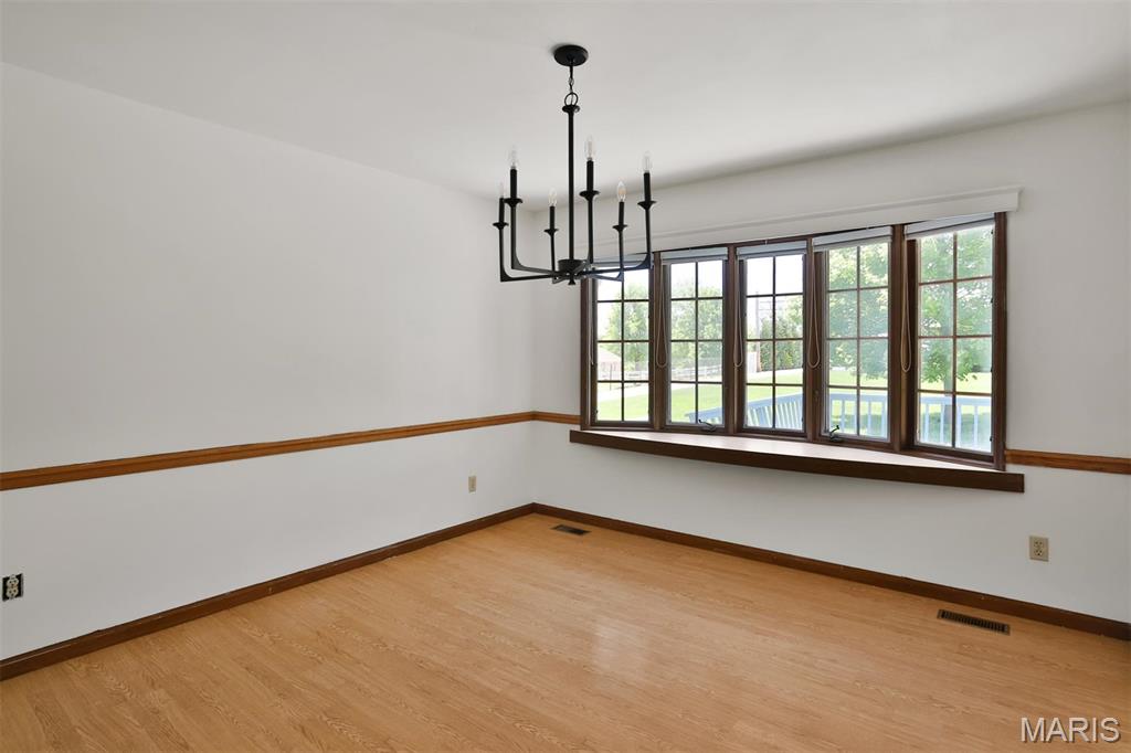 6515 Christopher Drive St. Louis, MO 63129 - Photo 28 of 61