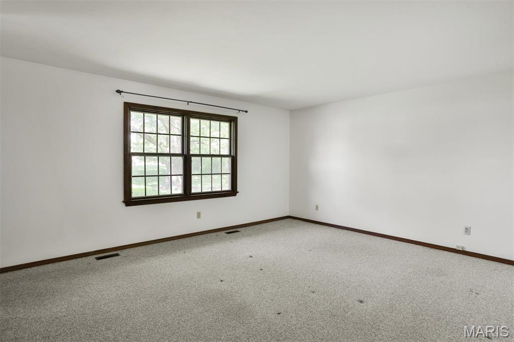 6515 Christopher Drive St. Louis, MO 63129 - Photo 37 of 61