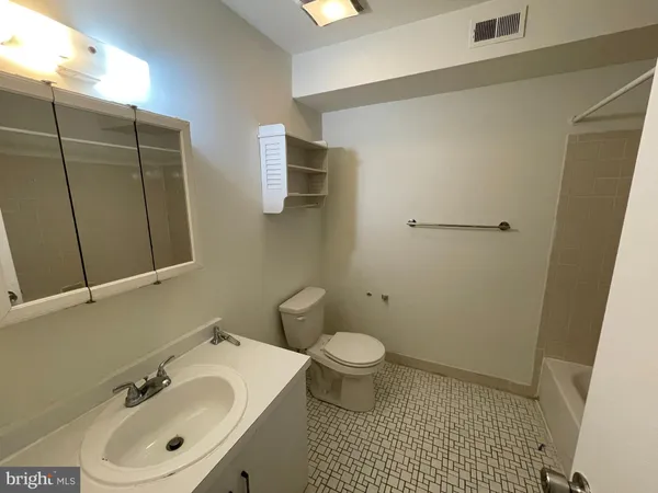 $1,600 | 175 Parker Avenue, Unit B, Philadelphia, PA 19128