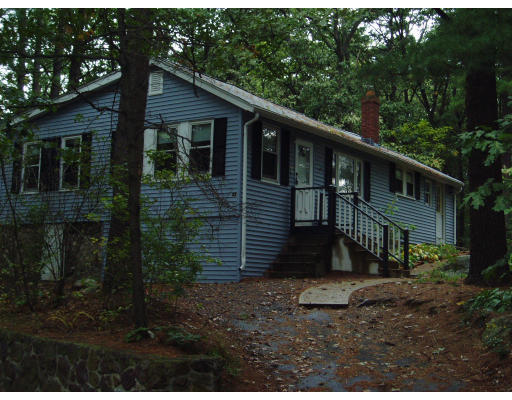 43 Van Norden Road Reading, MA 01867 - Photo 2 of 7 Gallery Image 2