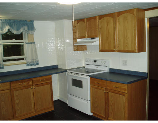 43 Van Norden Road Reading, MA 01867 - Photo 5 of 7 Gallery Image 5