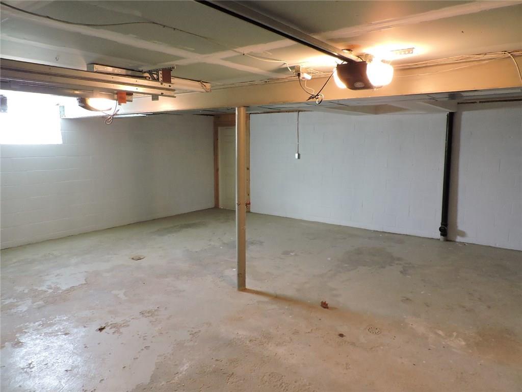 809 Sunset Drive Butler, PA 16001 - Photo 20 of 21 Garage