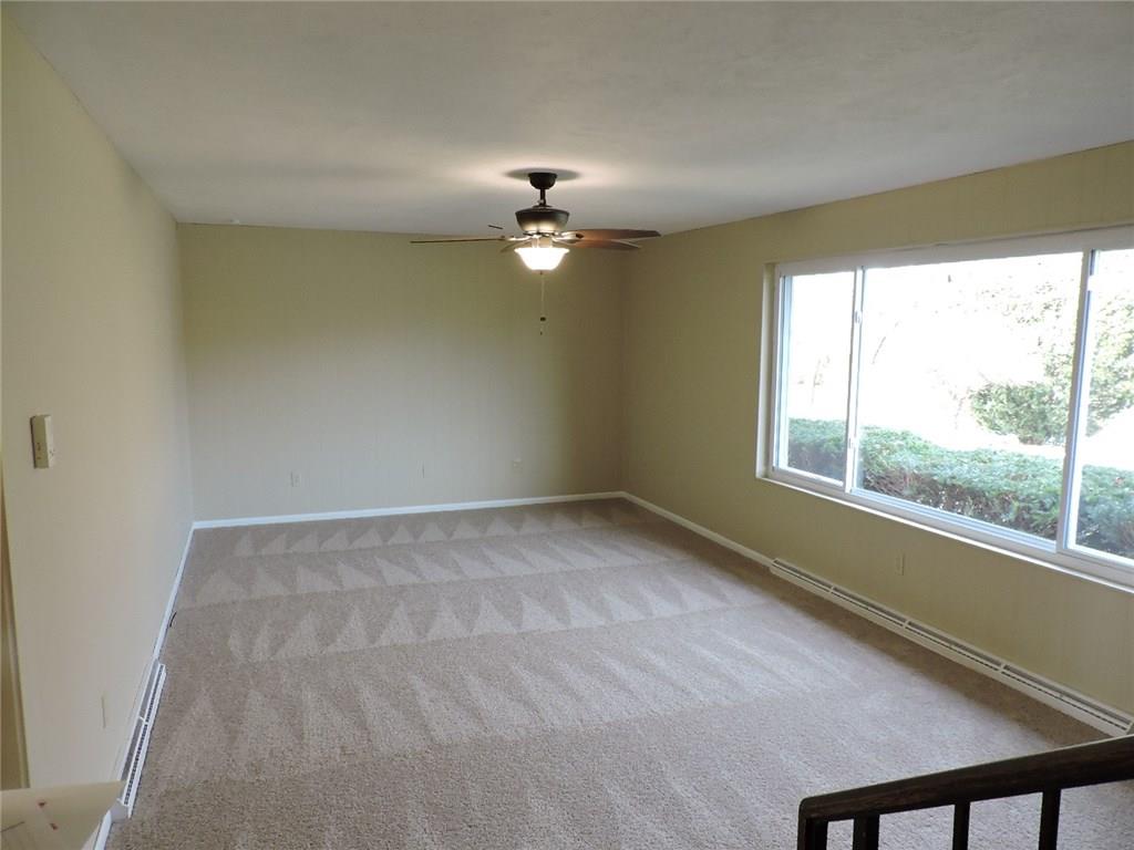 809 Sunset Drive Butler, PA 16001 - Photo 5 of 21 Living Room