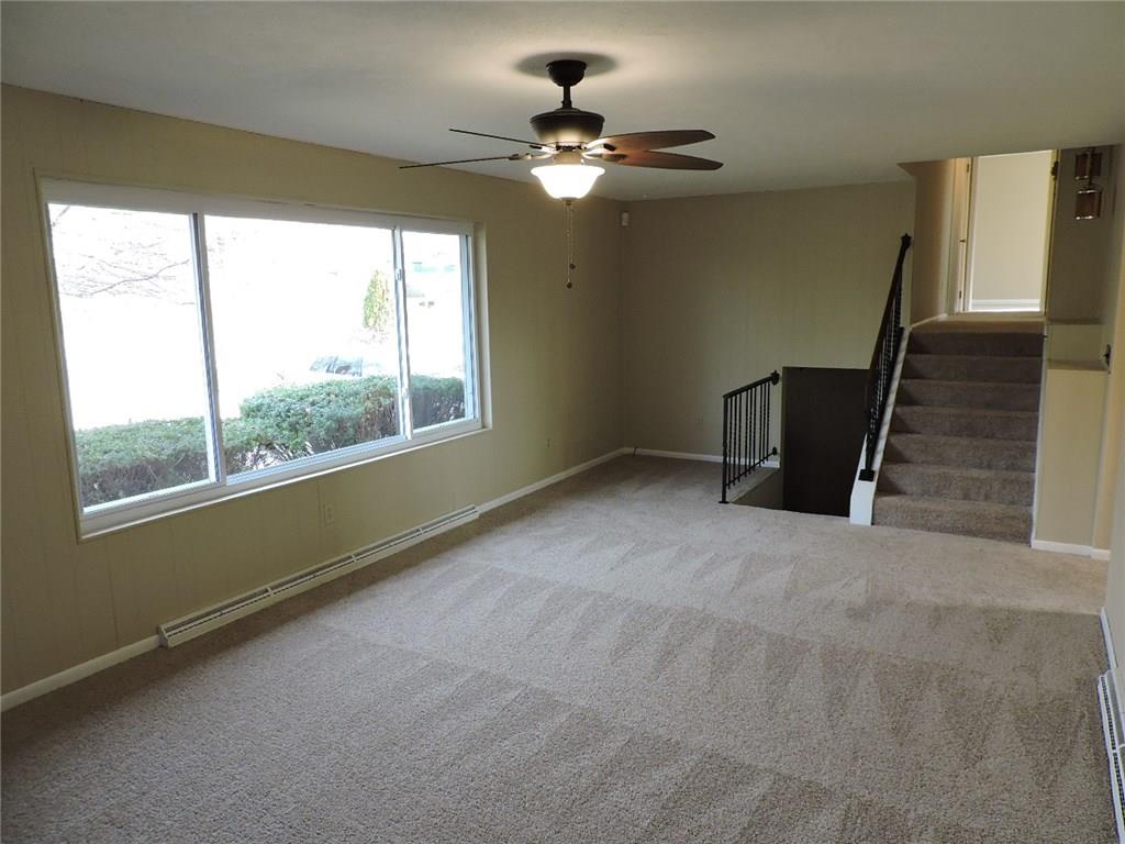 809 Sunset Drive Butler, PA 16001 - Photo 6 of 21 Living Room
