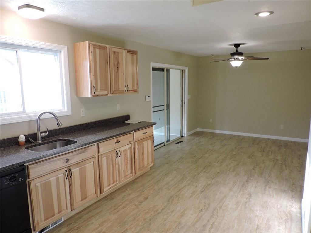 809 Sunset Drive Butler, PA 16001 - Photo 8 of 21 Kitchen