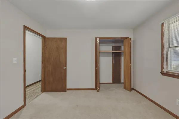 $325,000 | 727 North Leonard Street, Girard, KS 66743