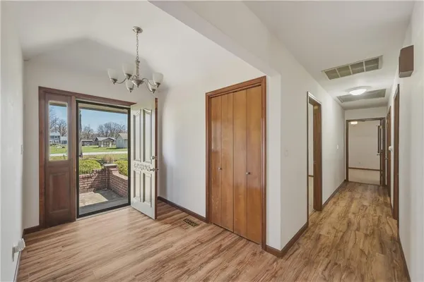 $325,000 | 727 North Leonard Street, Girard, KS 66743