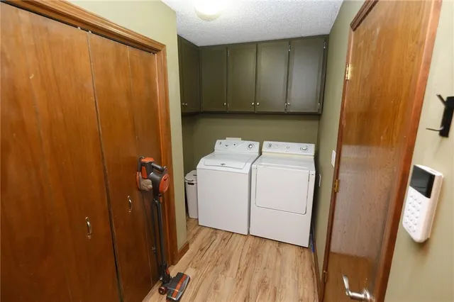 $340,000 | 727 North Leonard Street, Girard, KS 66743