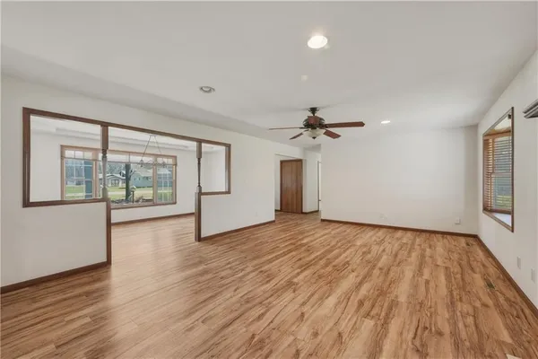 $325,000 | 727 North Leonard Street, Girard, KS 66743