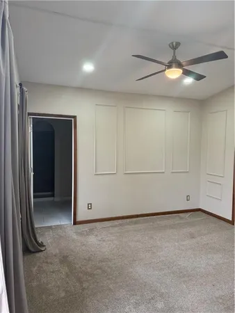 $325,000 | 727 North Leonard Street, Girard, KS 66743