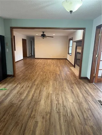 $325,000 | 727 North Leonard Street, Girard, KS 66743