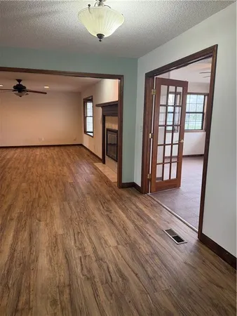 $325,000 | 727 North Leonard Street, Girard, KS 66743