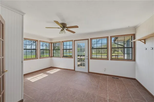 $325,000 | 727 North Leonard Street, Girard, KS 66743