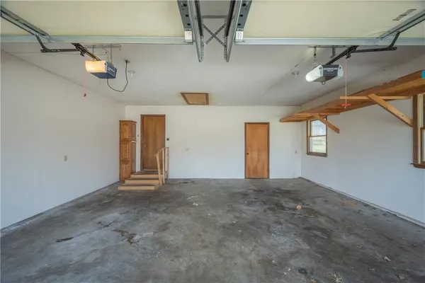 $325,000 | 727 North Leonard Street, Girard, KS 66743