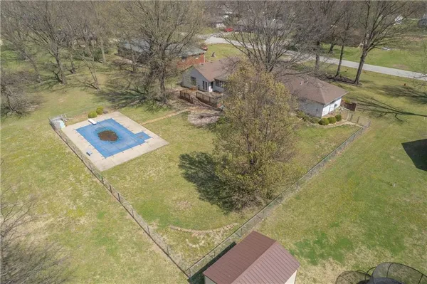 $325,000 | 727 North Leonard Street, Girard, KS 66743