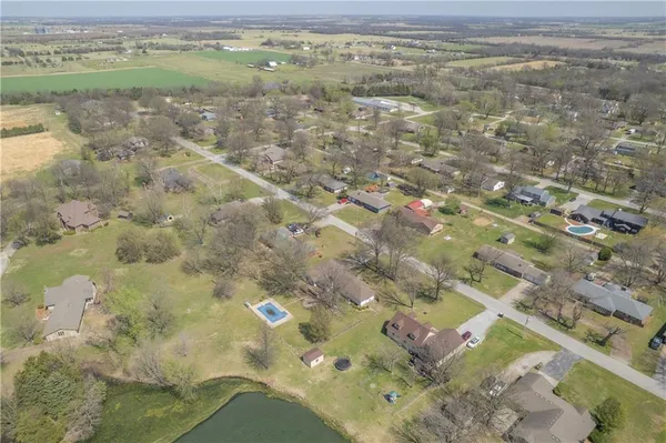 $325,000 | 727 North Leonard Street, Girard, KS 66743