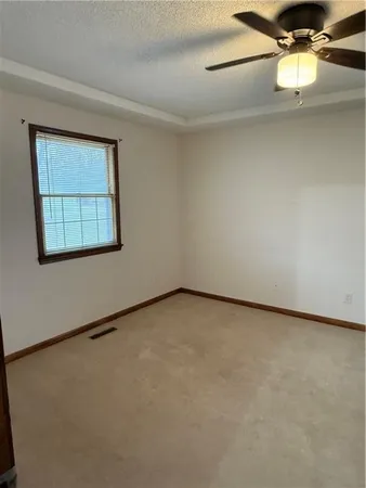 $325,000 | 727 North Leonard Street, Girard, KS 66743