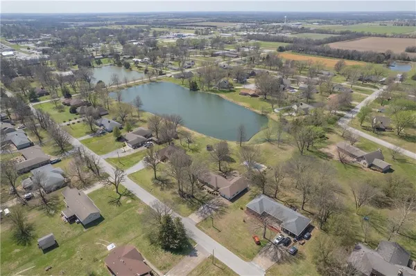 $325,000 | 727 North Leonard Street, Girard, KS 66743