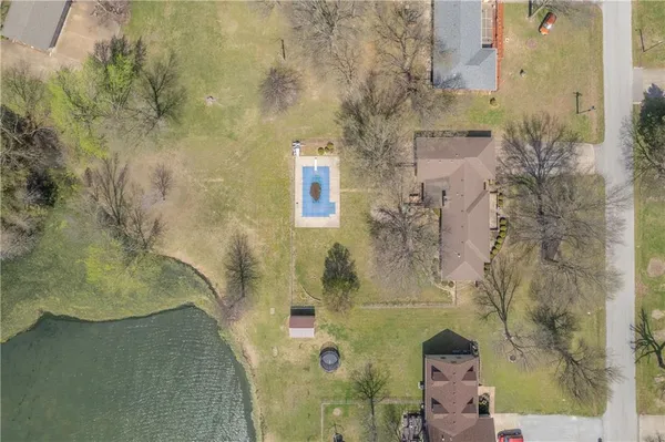 $325,000 | 727 North Leonard Street, Girard, KS 66743