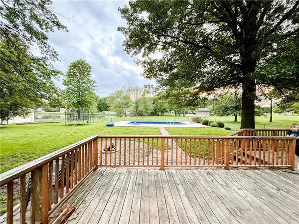 $325,000 | 727 North Leonard Street, Girard, KS 66743