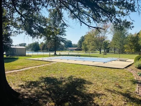 $325,000 | 727 North Leonard Street, Girard, KS 66743