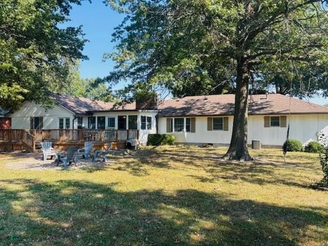 $340,000 | 727 North Leonard Street, Girard, KS 66743