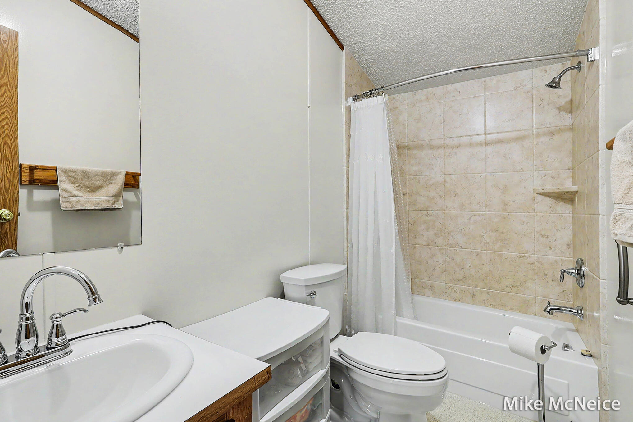 2079 West McMillan Road Muskegon, MI 49445 - Photo 18 of 36 IMG_9533